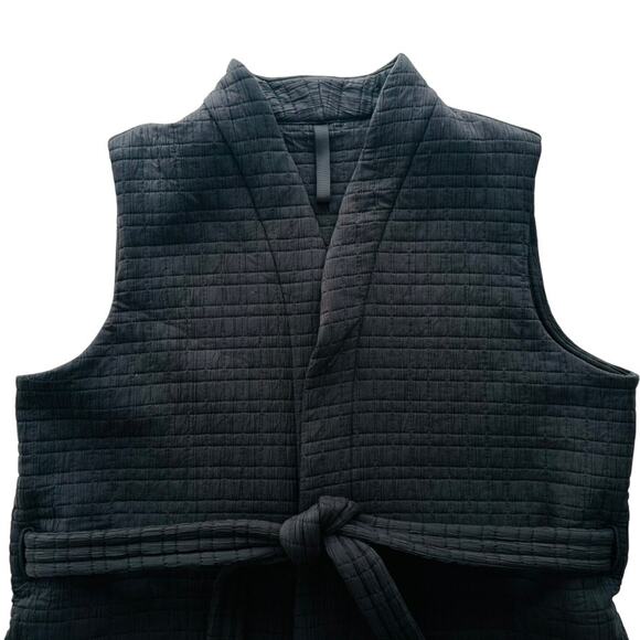 Lululemon Ladies Serene Travels Vest Black Size 12 Quilted Kimono Belted - Picture 3 of 8